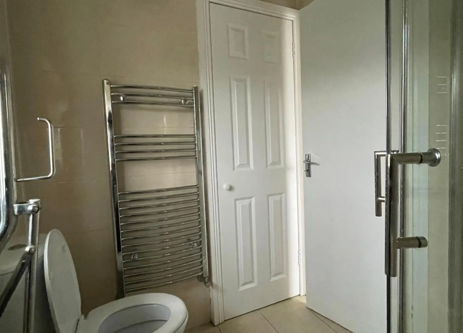Superb Double Room Near Airport - 3 Dublin